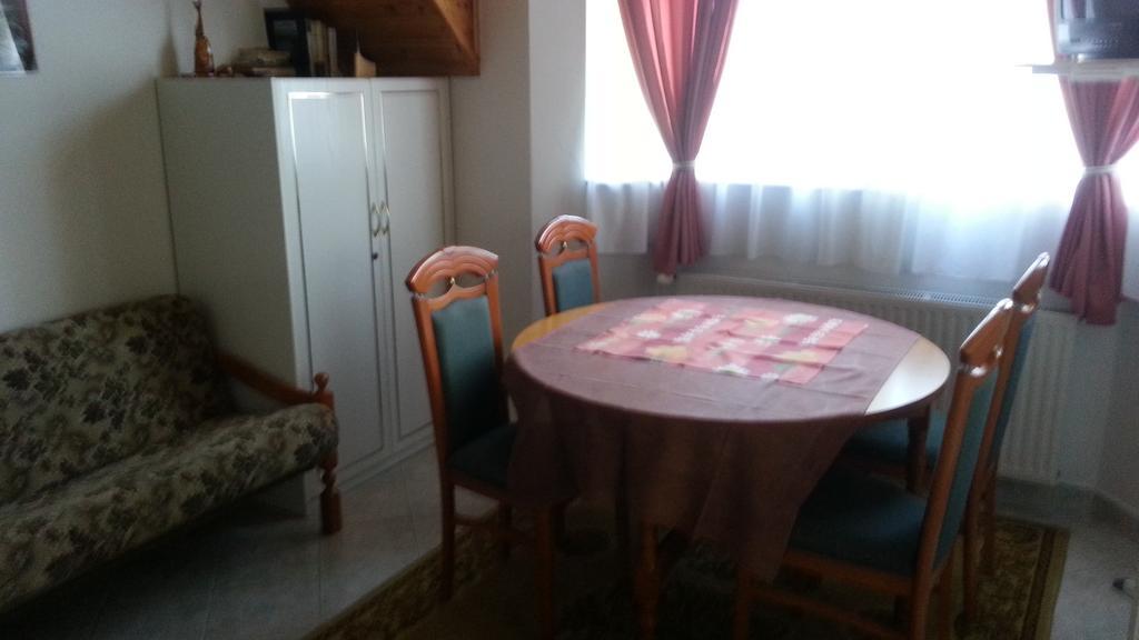 Csokonai Guesthouse Zamárdi Quarto foto